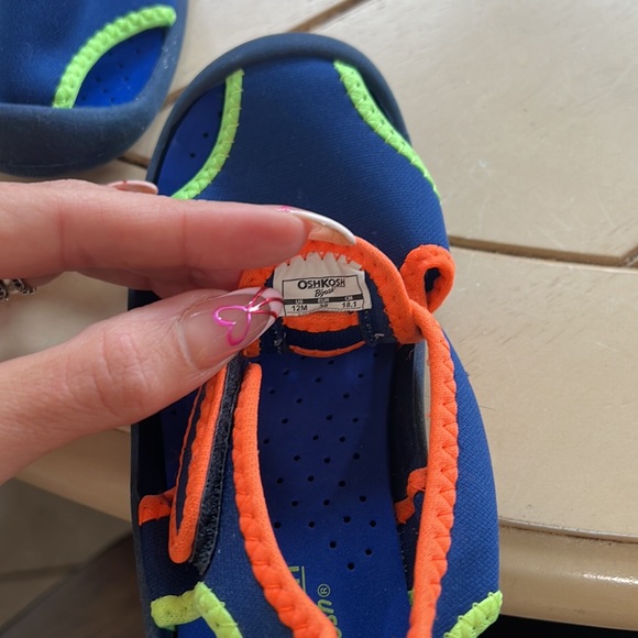 BUNDLE Nike Cat & Jack OSH KOSH B’gosh Black green summer sandals and pool shoes - Picture 7 of 7